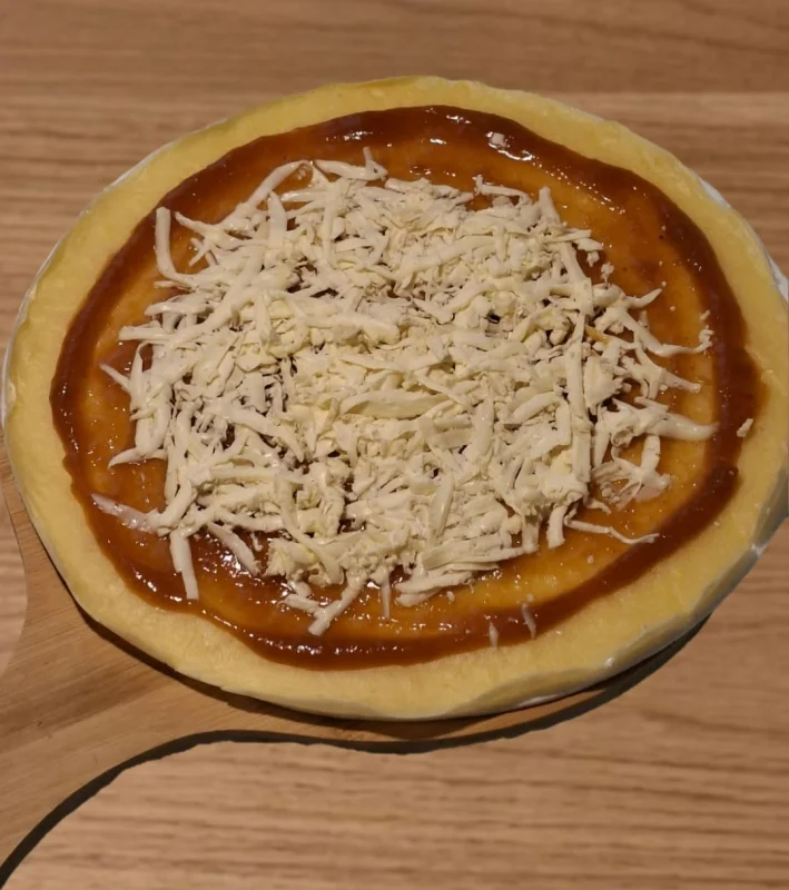 Brie e geleia de damasco